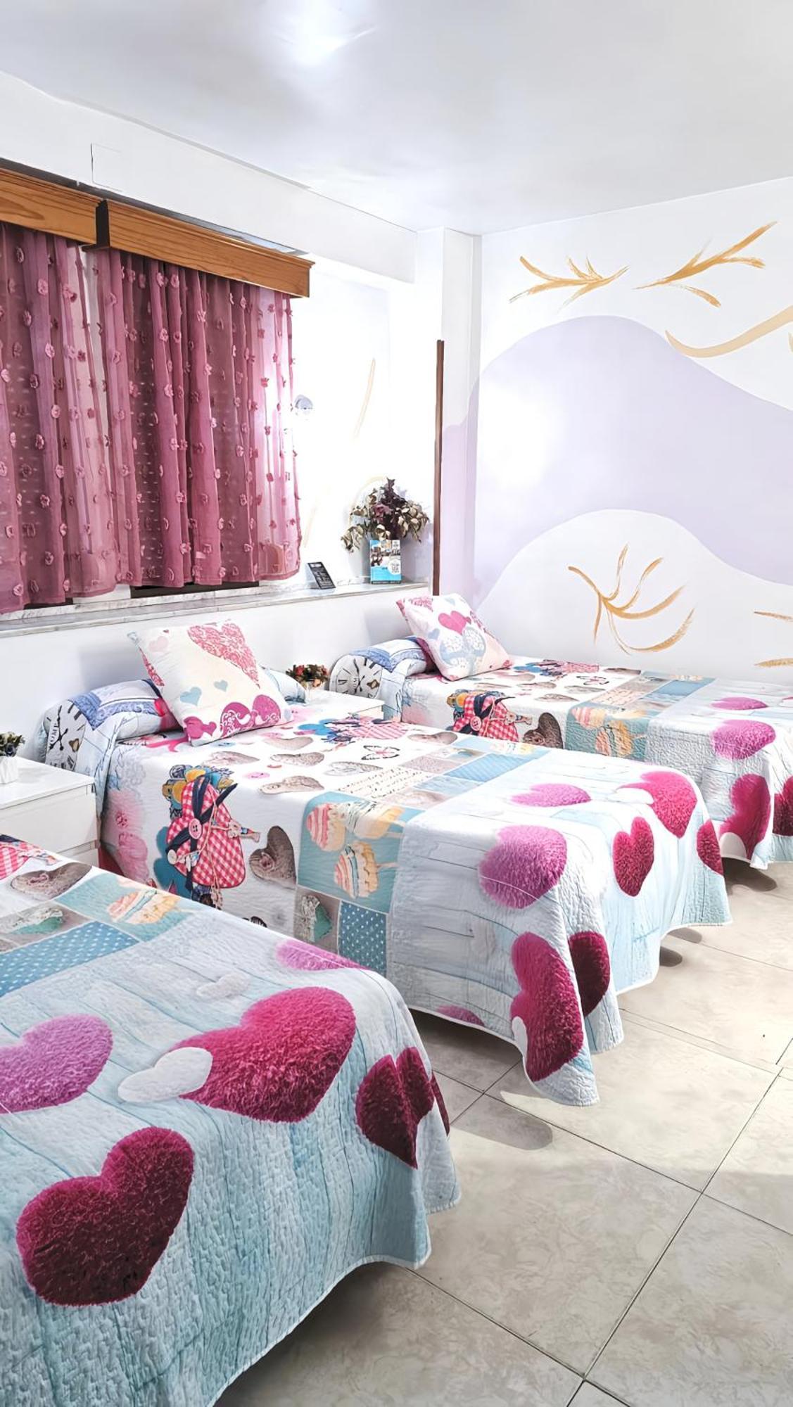 Hostal La Rosa Caceres Luaran gambar