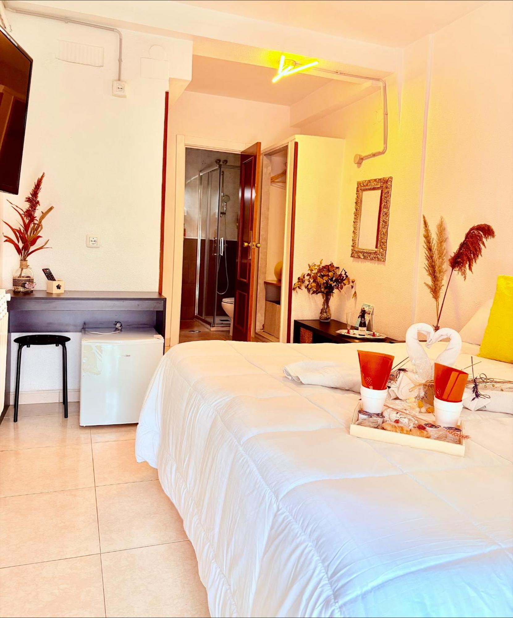 Hostal La Rosa Caceres Luaran gambar