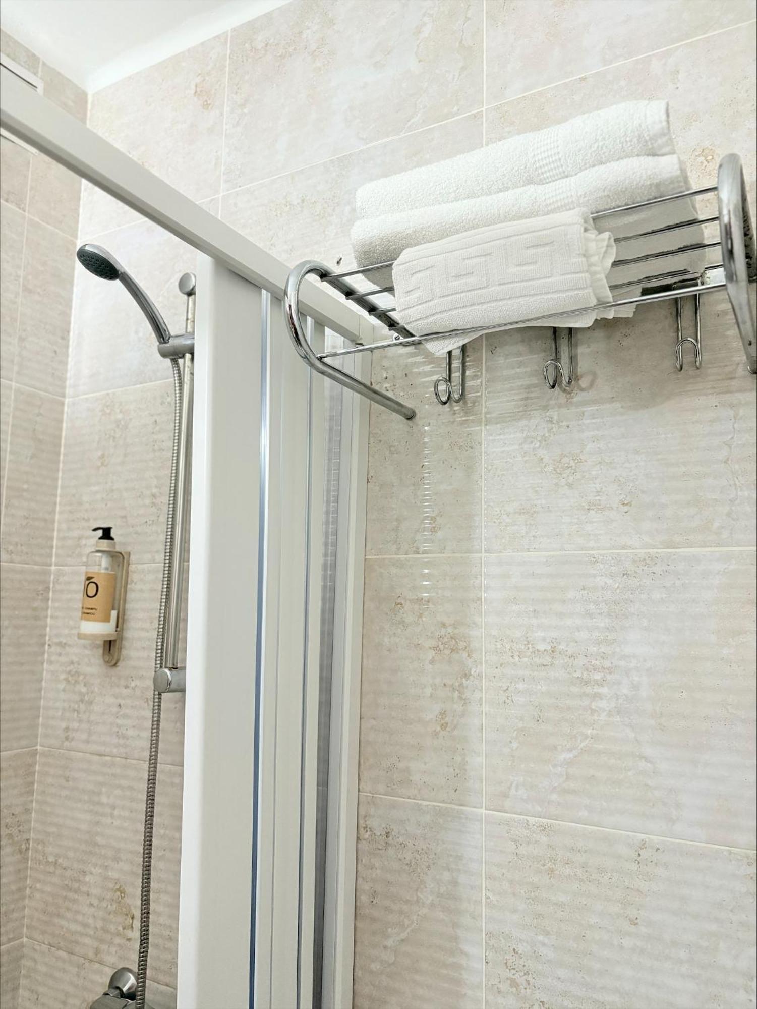 Hostal La Rosa Caceres Luaran gambar