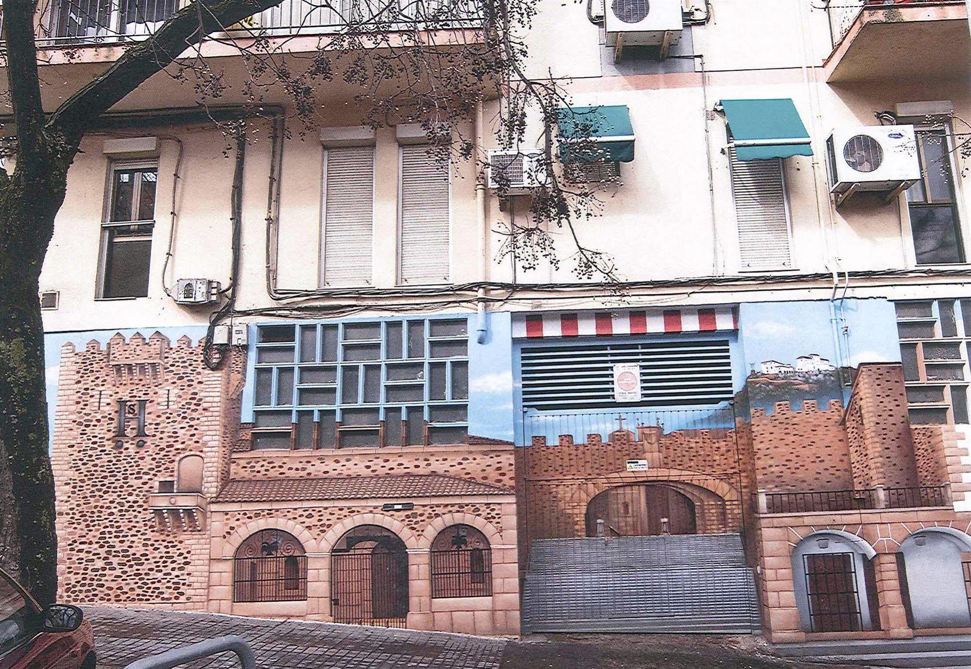 Hostal La Rosa Caceres Luaran gambar