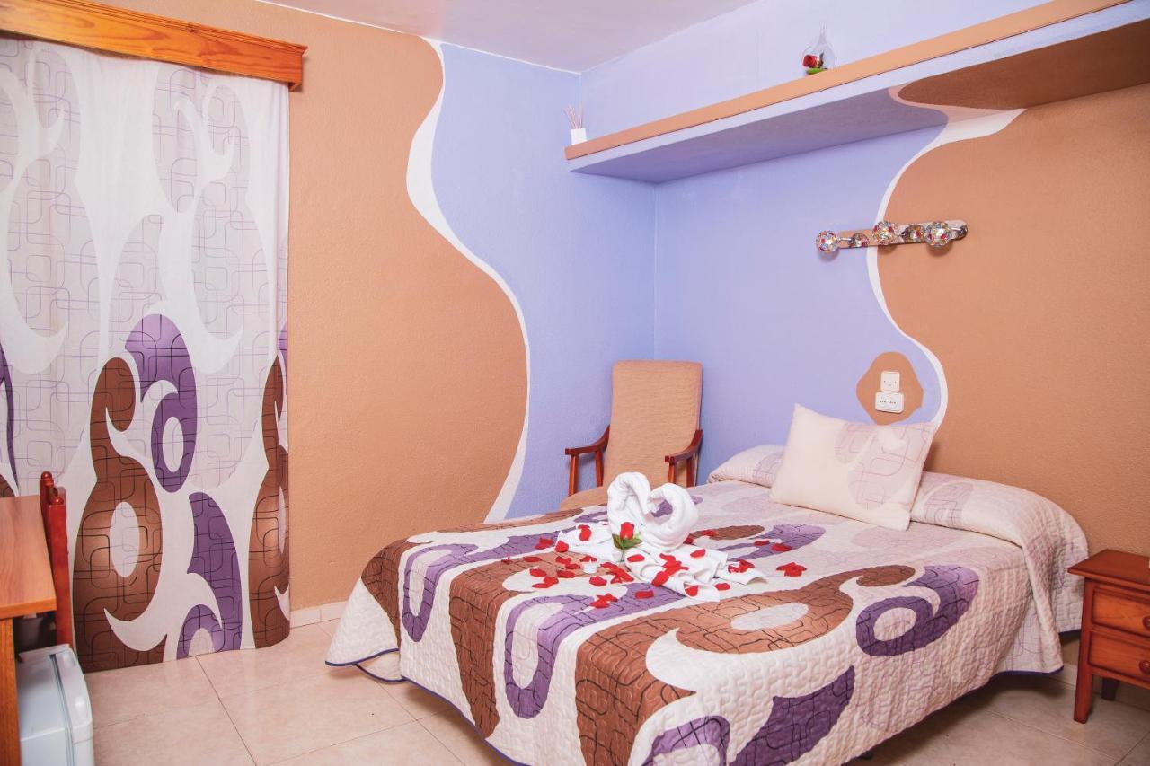 Hostal La Rosa Caceres Luaran gambar