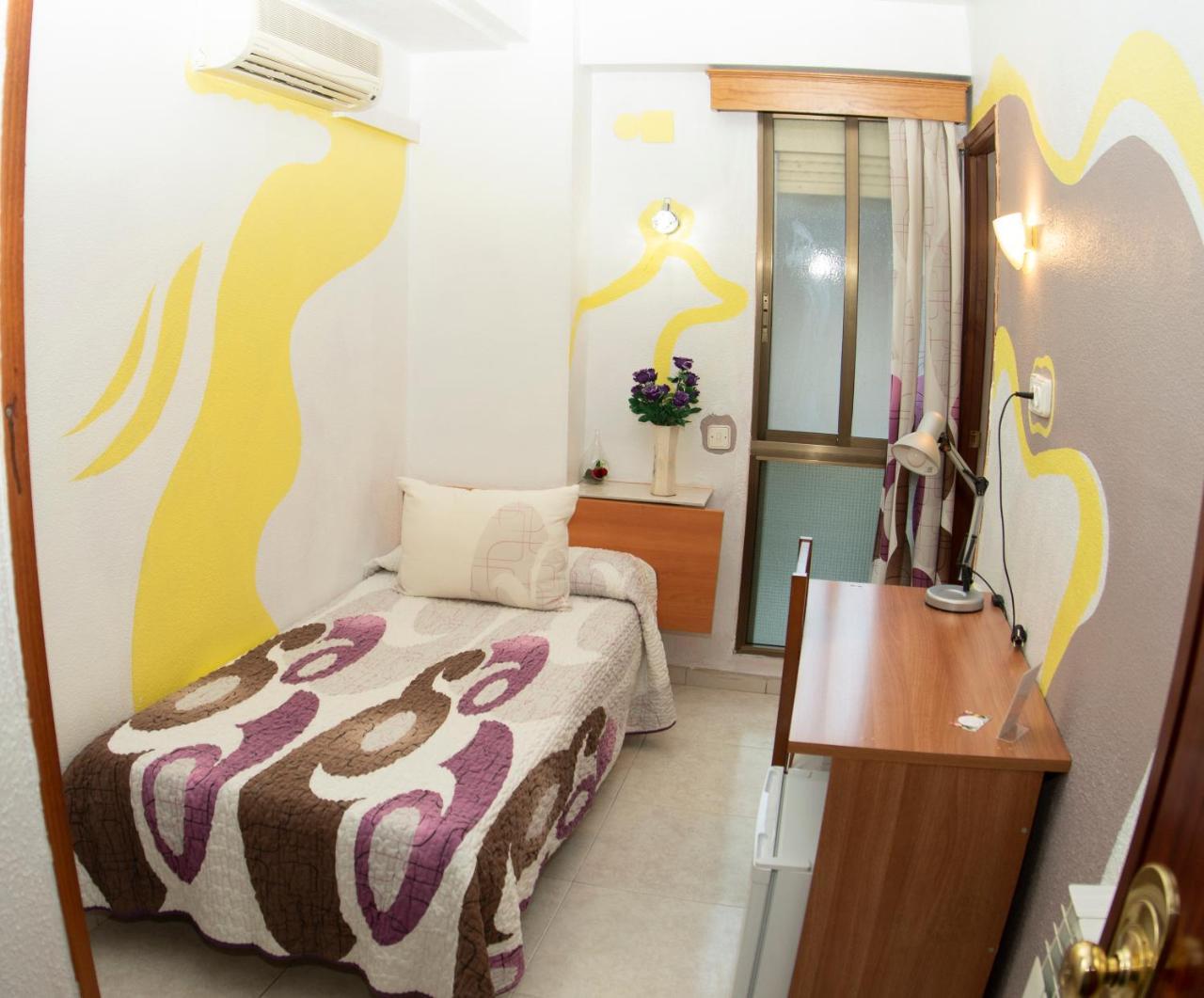 Hostal La Rosa Caceres Luaran gambar
