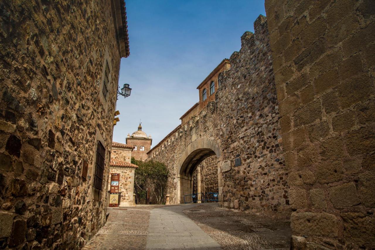 Hostal La Rosa Caceres Luaran gambar